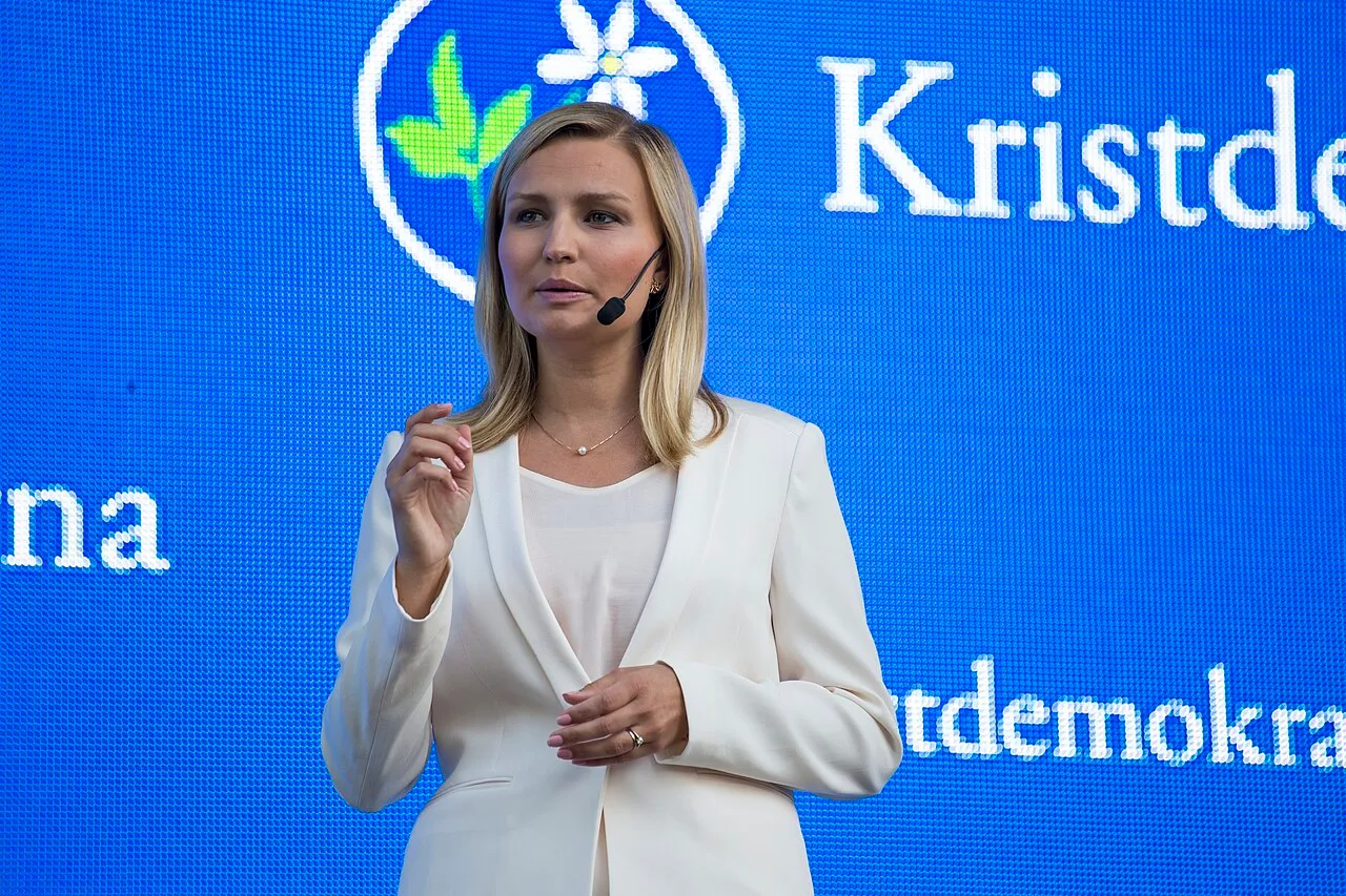 Ebba Busch (KD), destijds Zweeds minister van Economische Zaken, spreekt tijdens een politieke bijeenkomst.