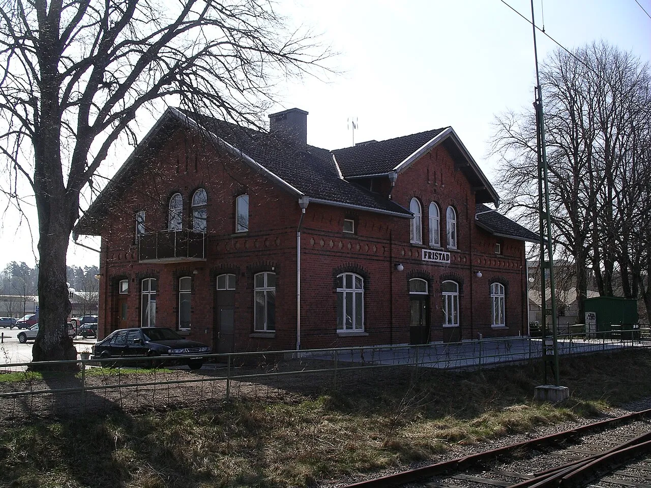 Het treinstation van Fristad, de plaats bij Borås waar de garagebrand plaatsvond.